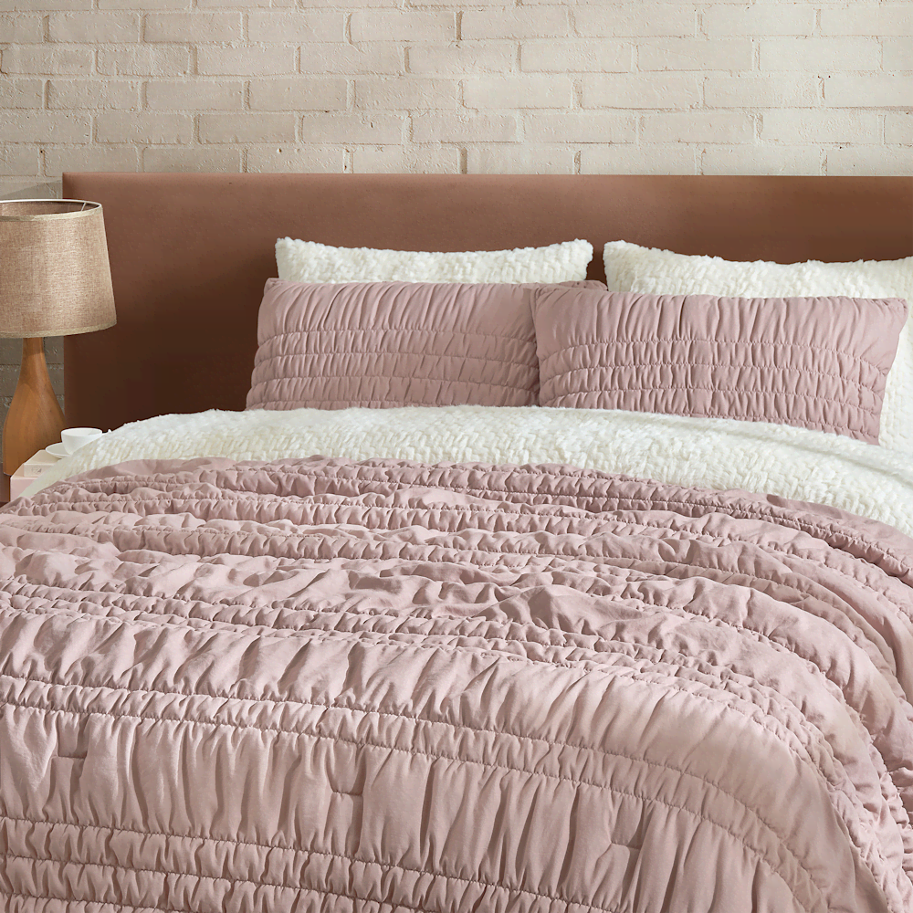 Full/Queen Ruched Microfiber Quilt Set