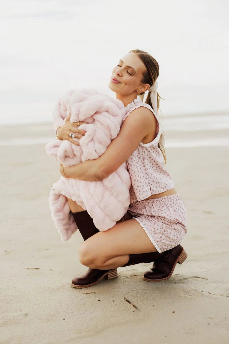 Plush Stretch Blanket - Blush Pink