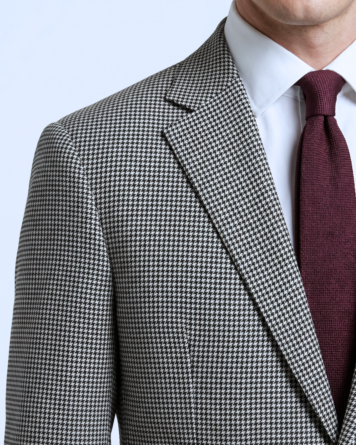 Men's Black & White Micro Houndstooth Modern Fit 2-Button Wool Suit