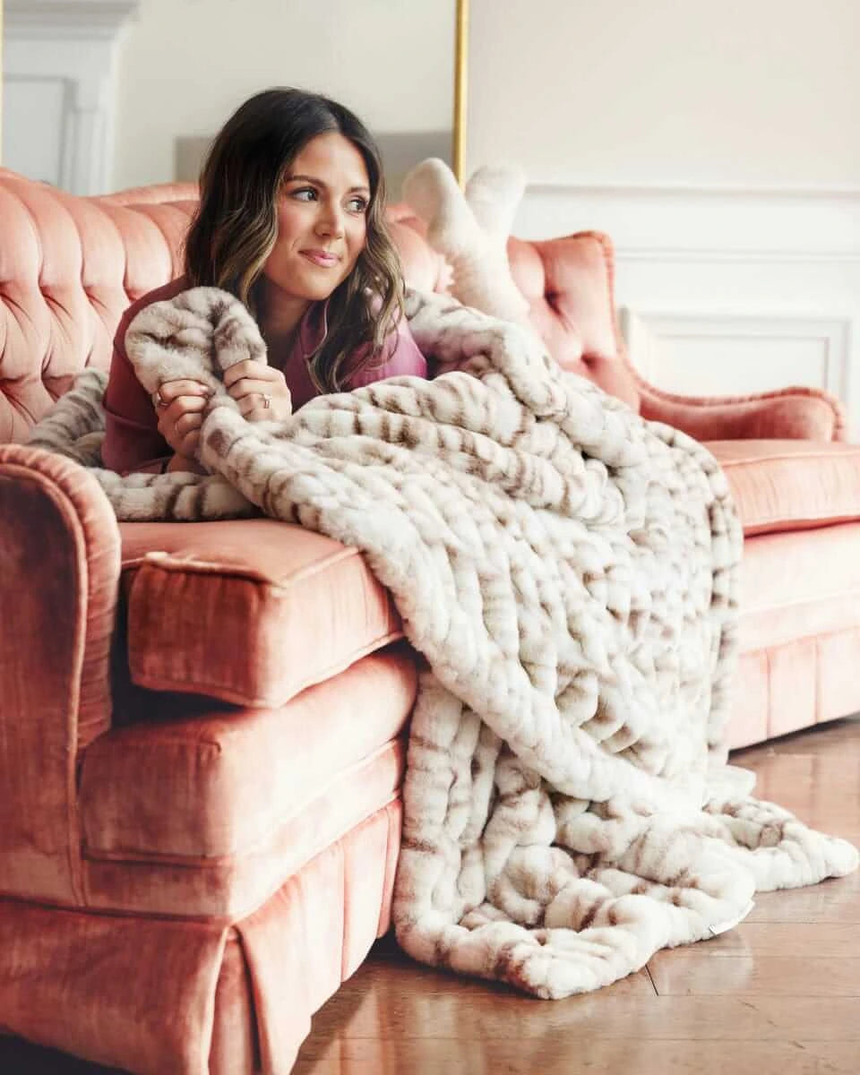Stretch Plush Marble Blanket - Chocolate