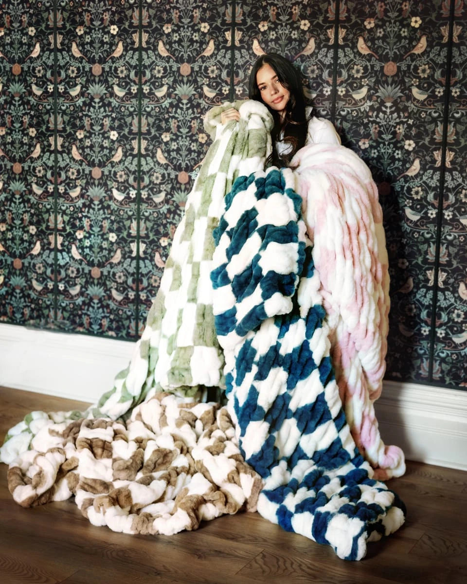 Plush Stretch Blanket - Navy Check