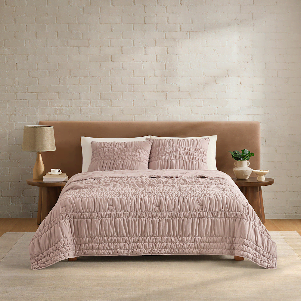 Full/Queen Ruched Microfiber Quilt Set