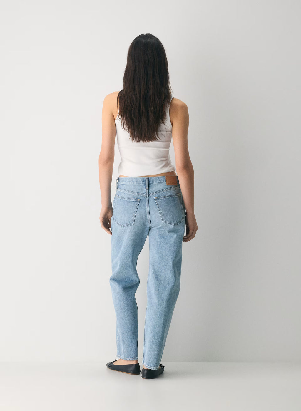 Low-Rise Baggy Jeans - Medium Indigo