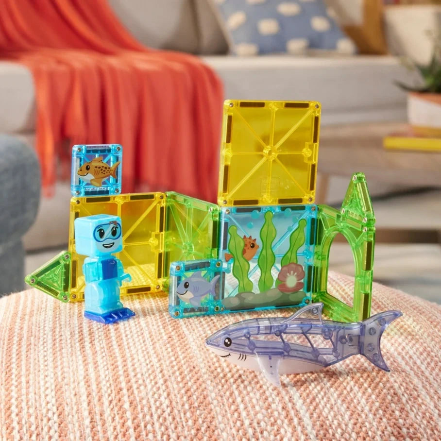 13-Piece Shark Dive Magnetic Building Set