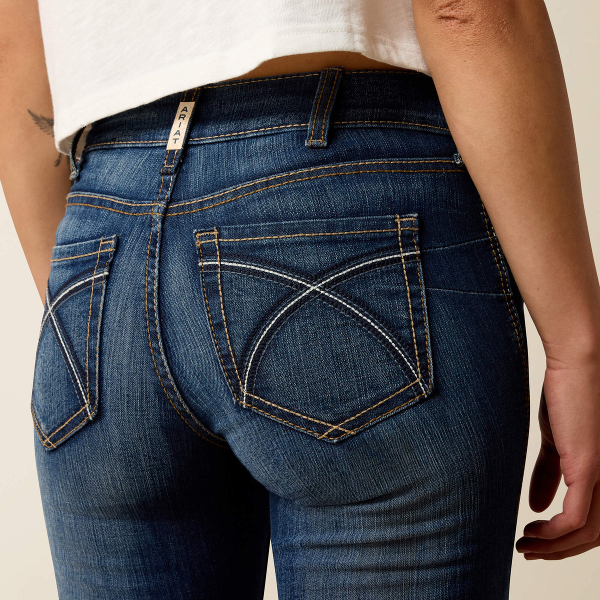 Women's Stretch Bootcut Jeans - Lita