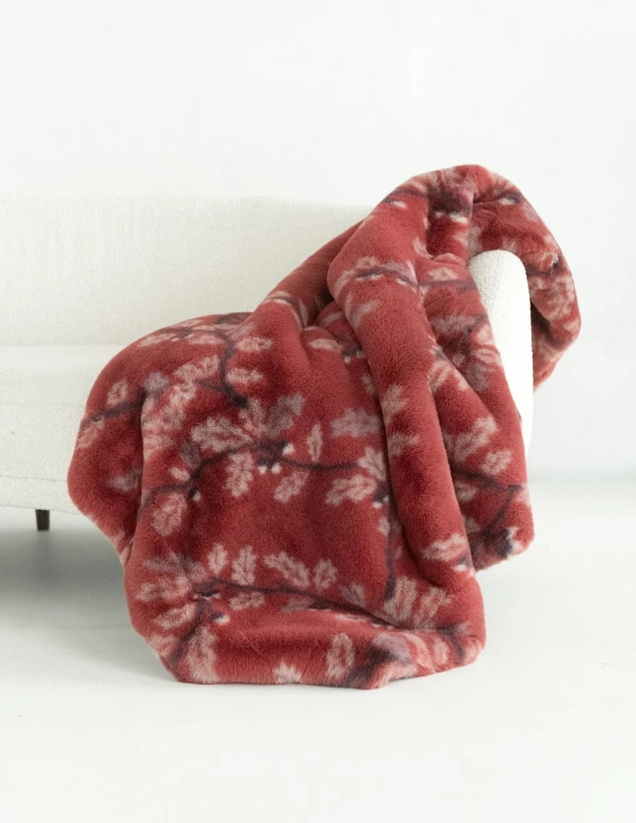 Plush Throw Blanket With Leaf Print - Rust