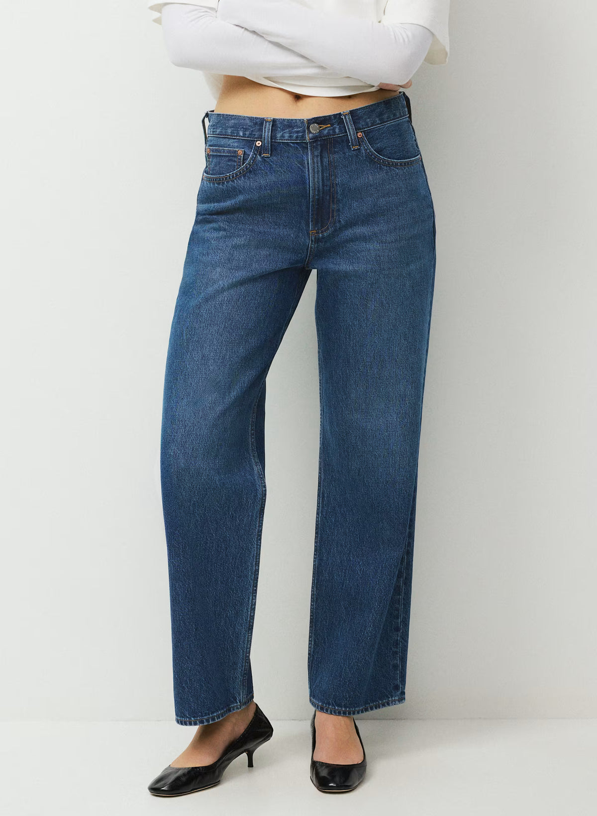 Low-Rise Baggy Jeans - Medium Indigo