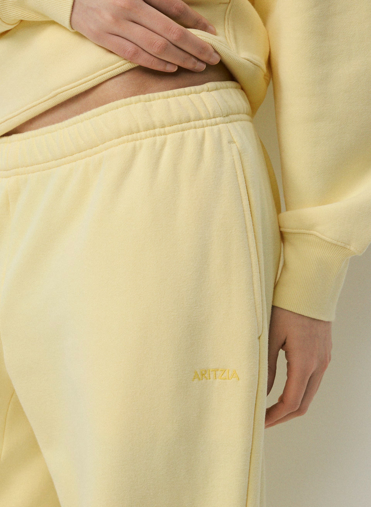 Straight-Leg Fleece Sweatpants - Yellow