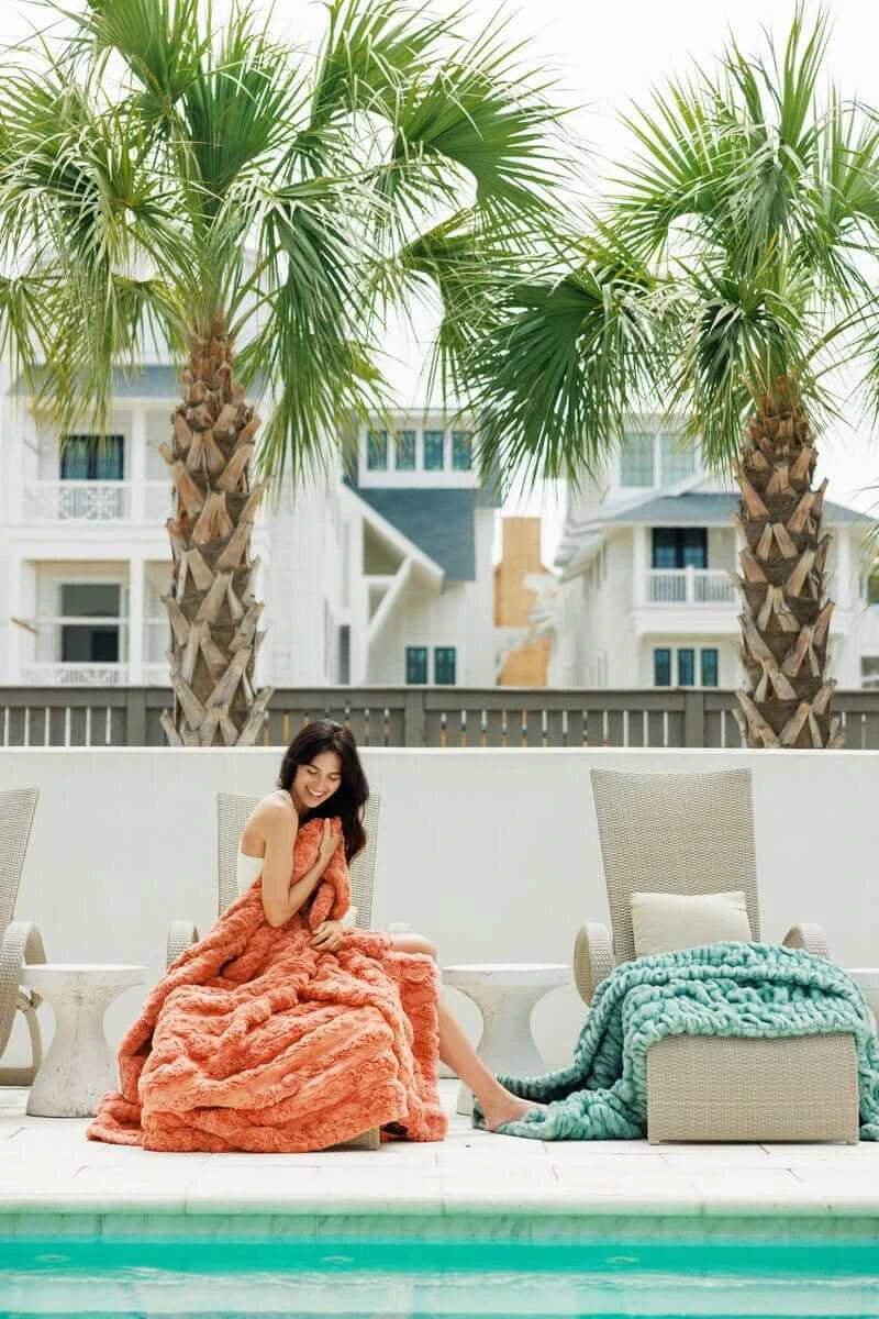 Thick Plush Blanket - Coral