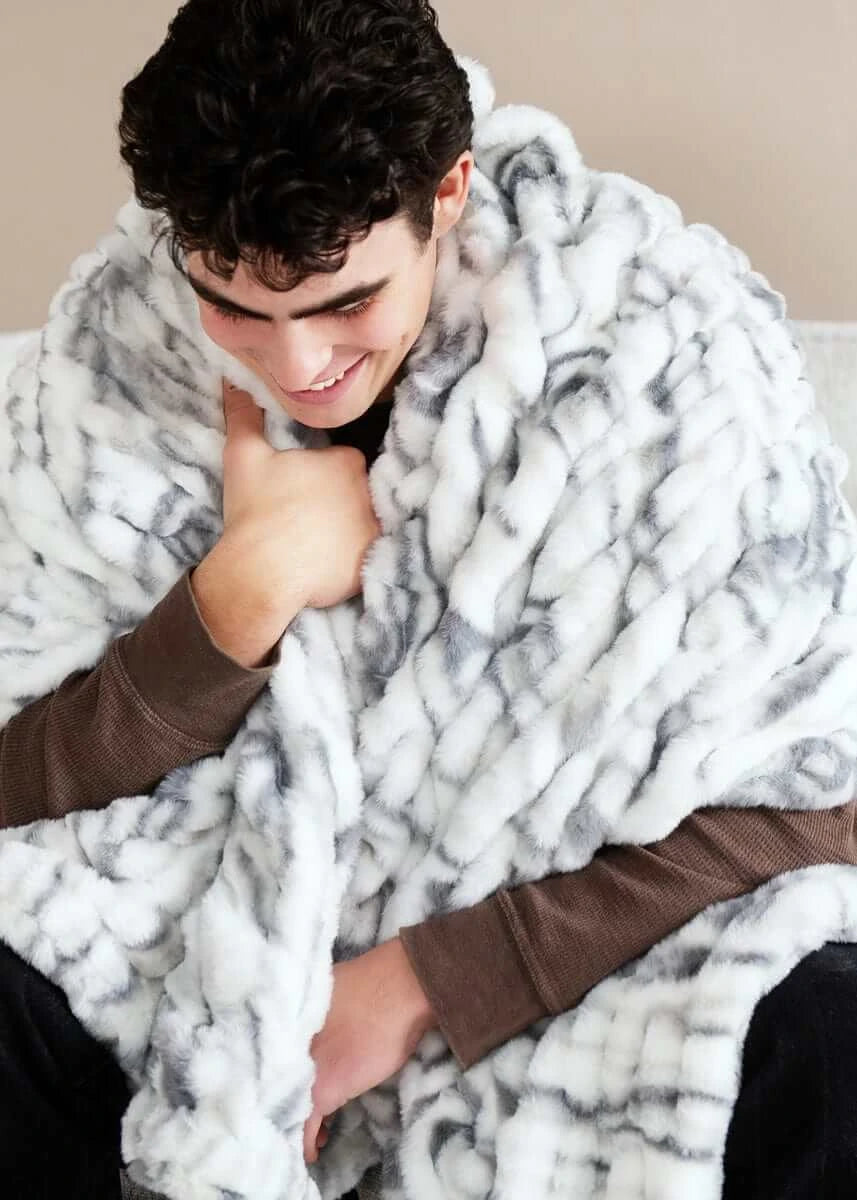 Plush Stretch Blanket - Gray Marble