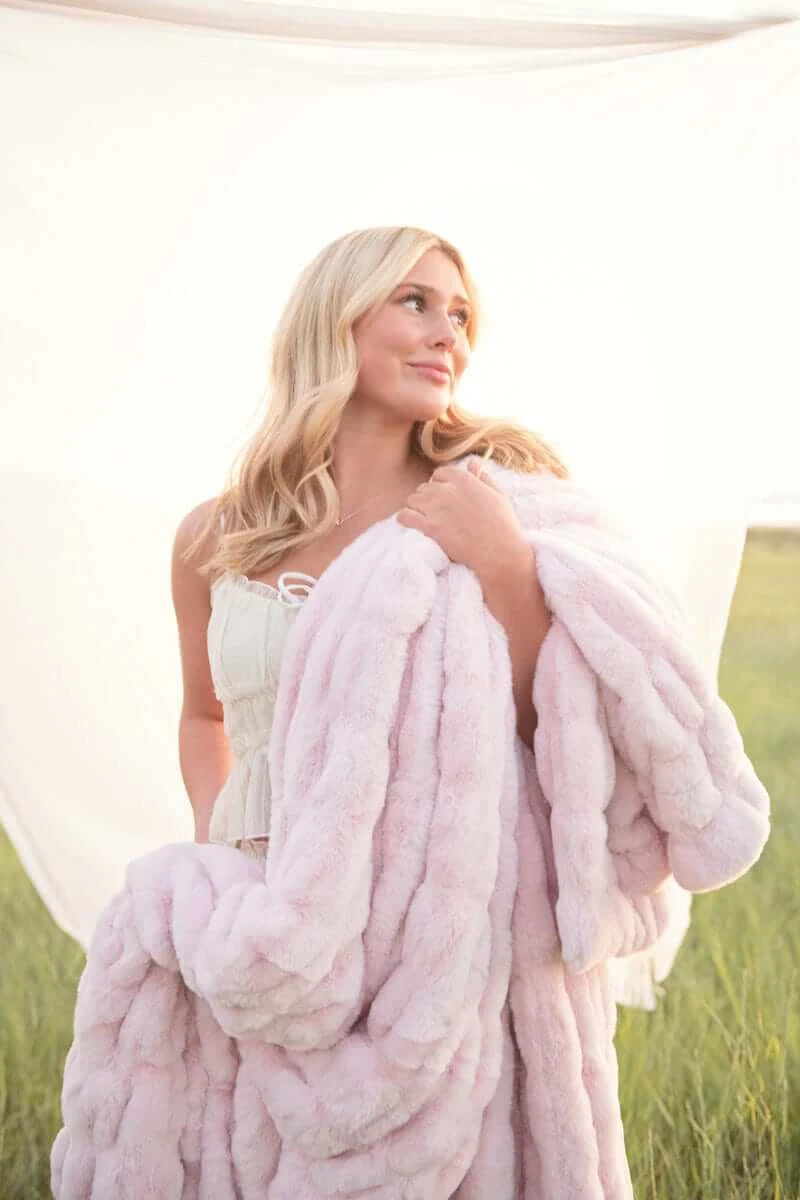 Plush Stretch Blanket - Blush Pink