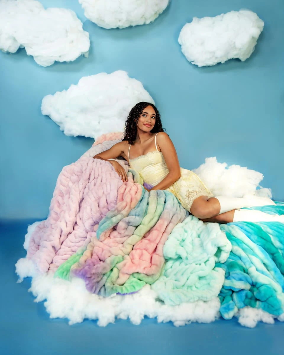 Stretch Plush Blanket - Blue Streaked Ombre