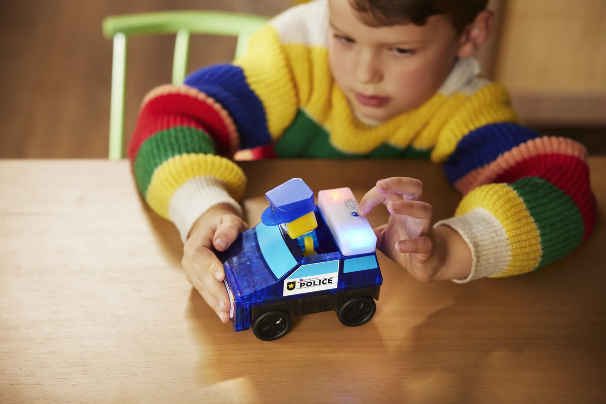 Police Station Magnetic Building Set - 35 Pieces