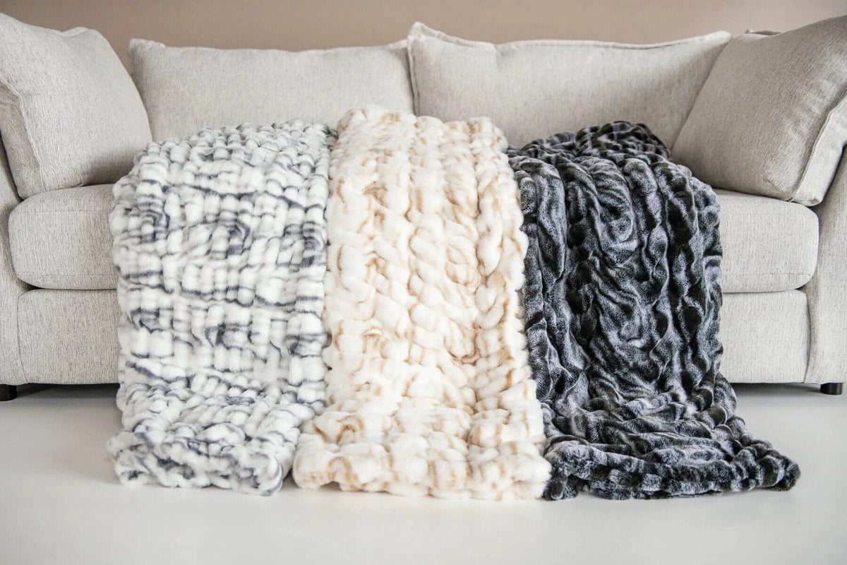 Plush Stretch Blanket - Gray Marble