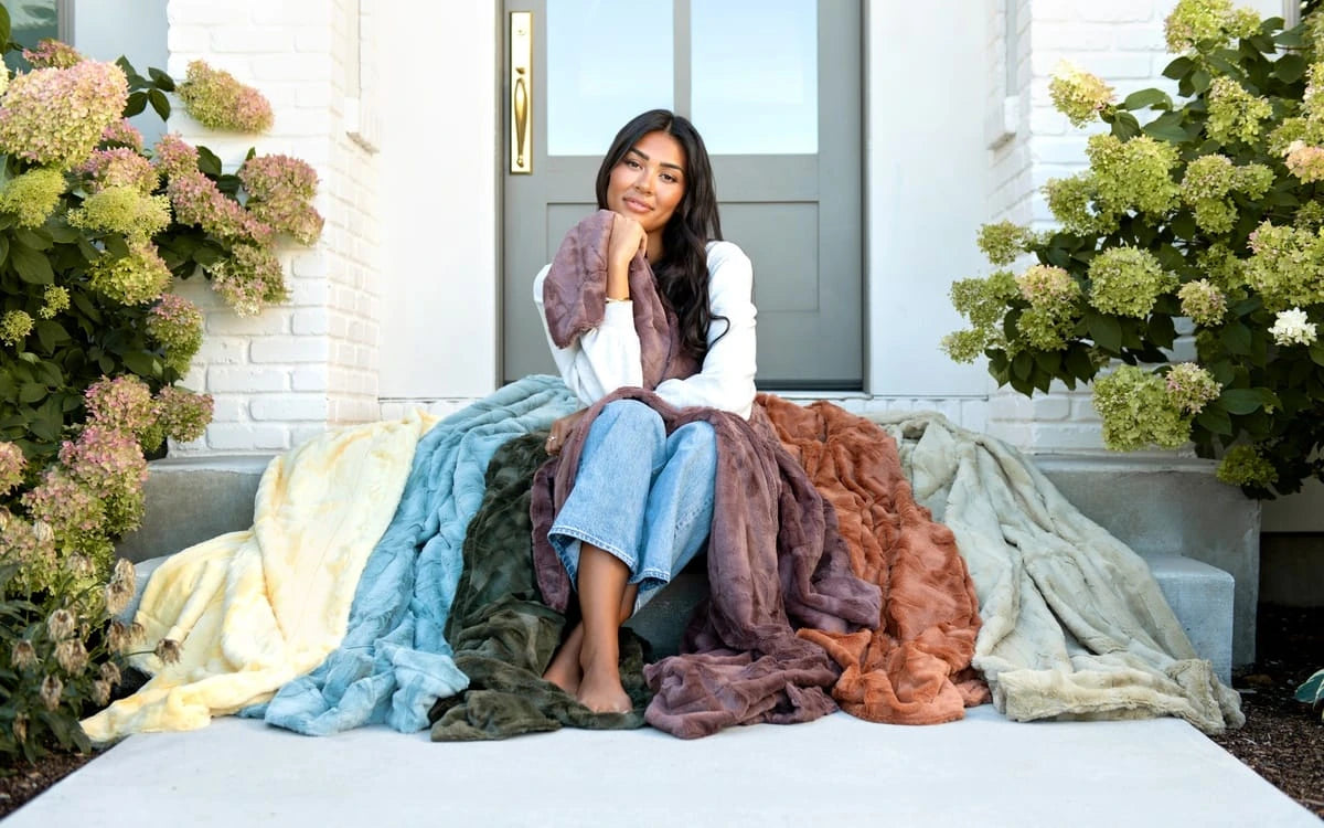 Textured Plush Throw Blanket - Gray