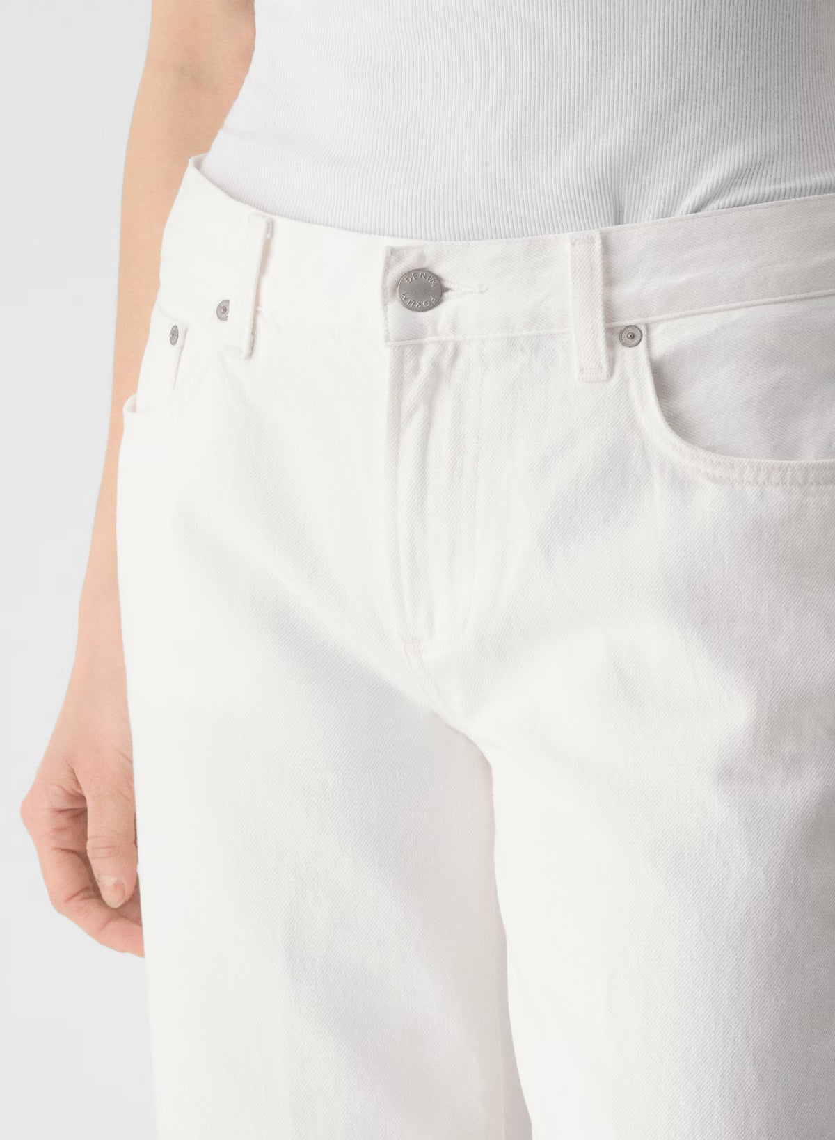 Low-Rise Wide-Leg Jeans - Dark Blue