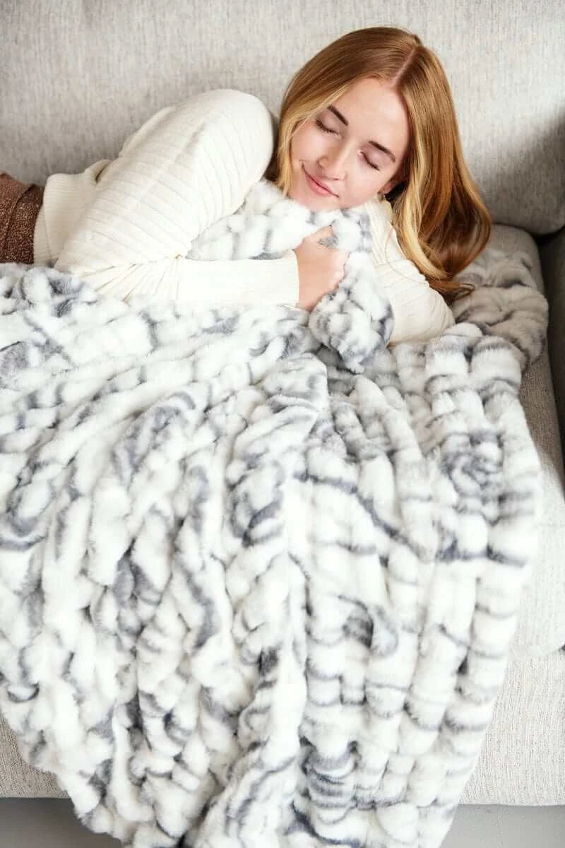Plush Stretch Blanket - Gray Marble