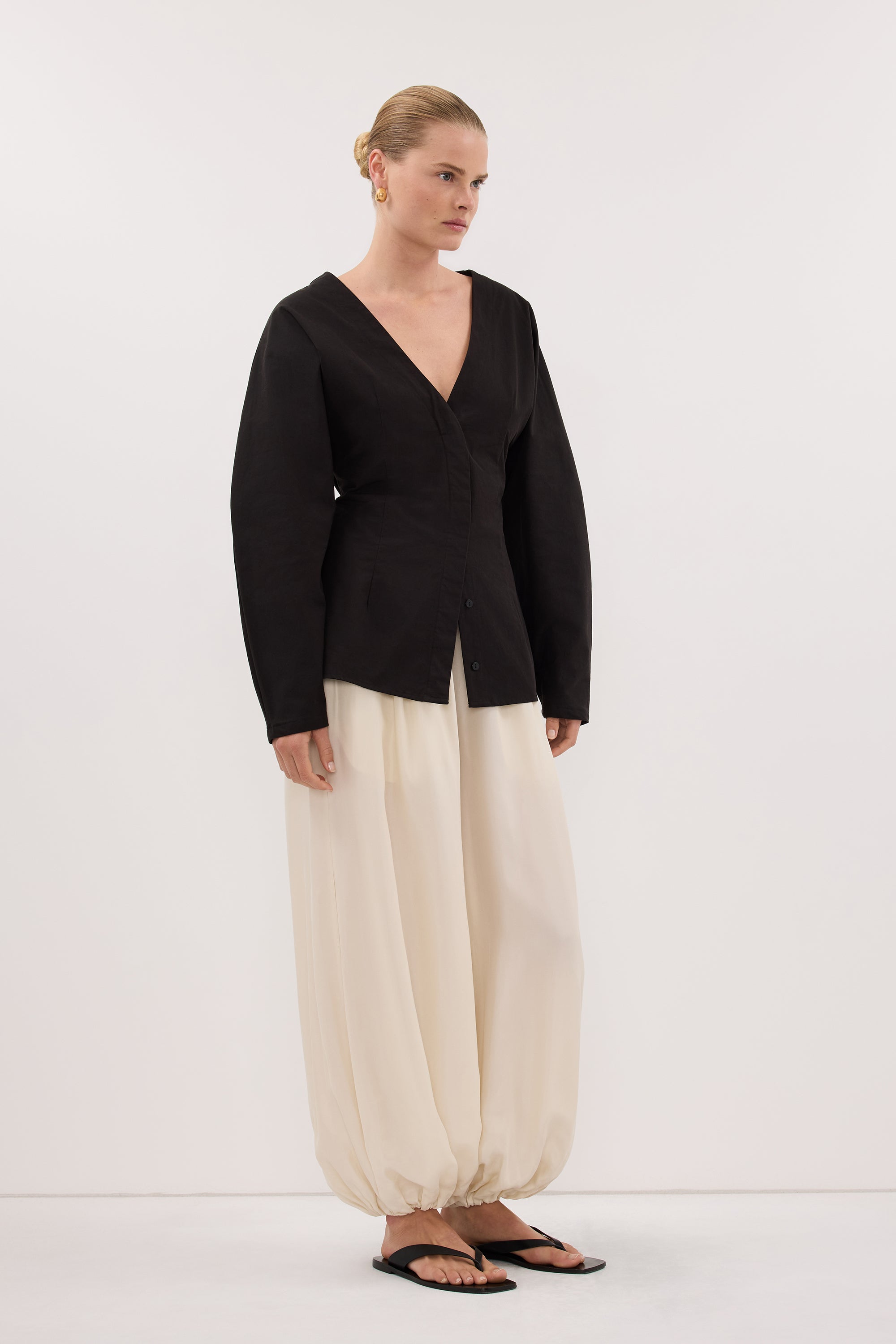 EDENA BLACK COTTON FITTED SHIRT