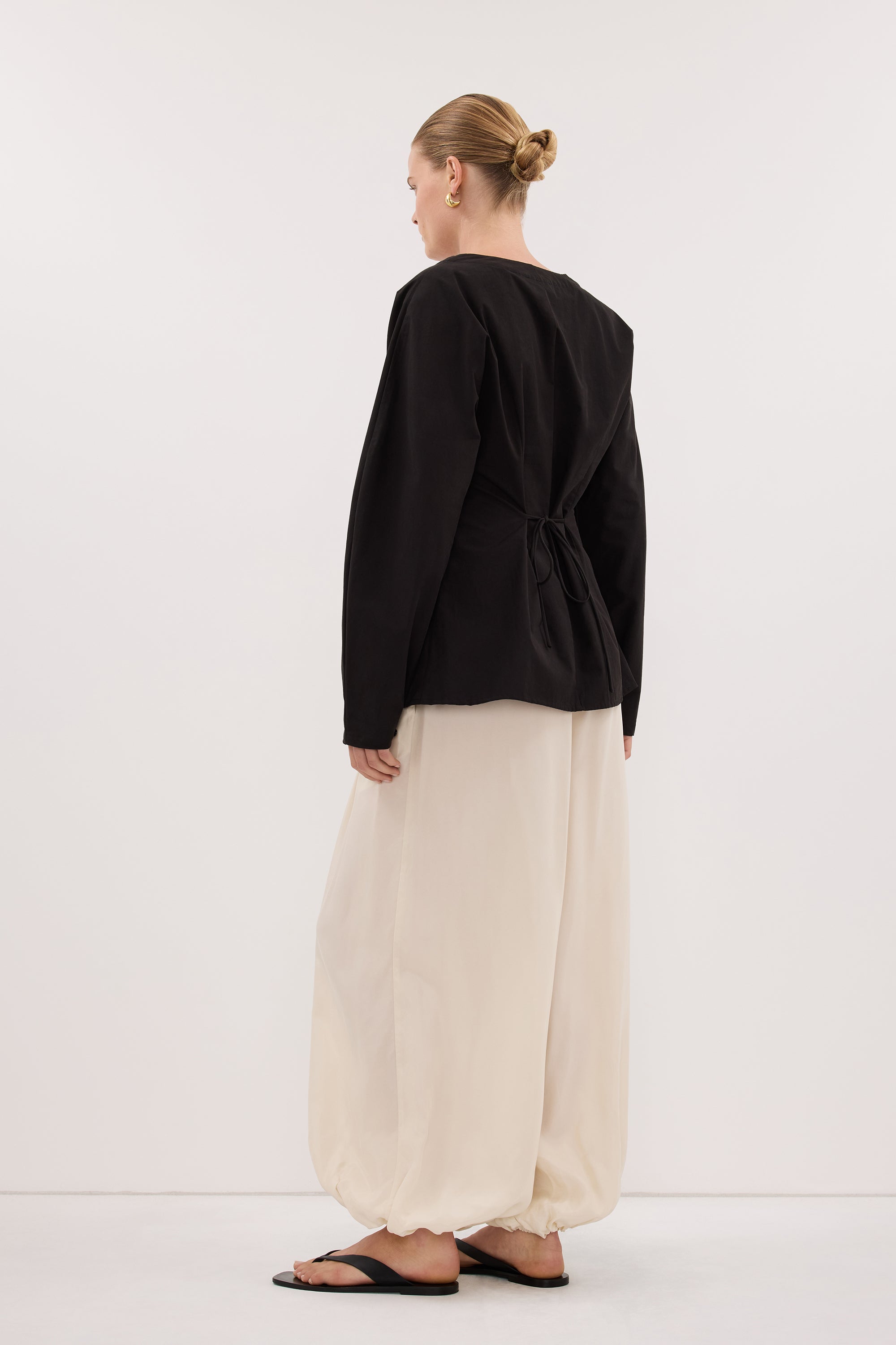 EDENA BLACK COTTON FITTED SHIRT