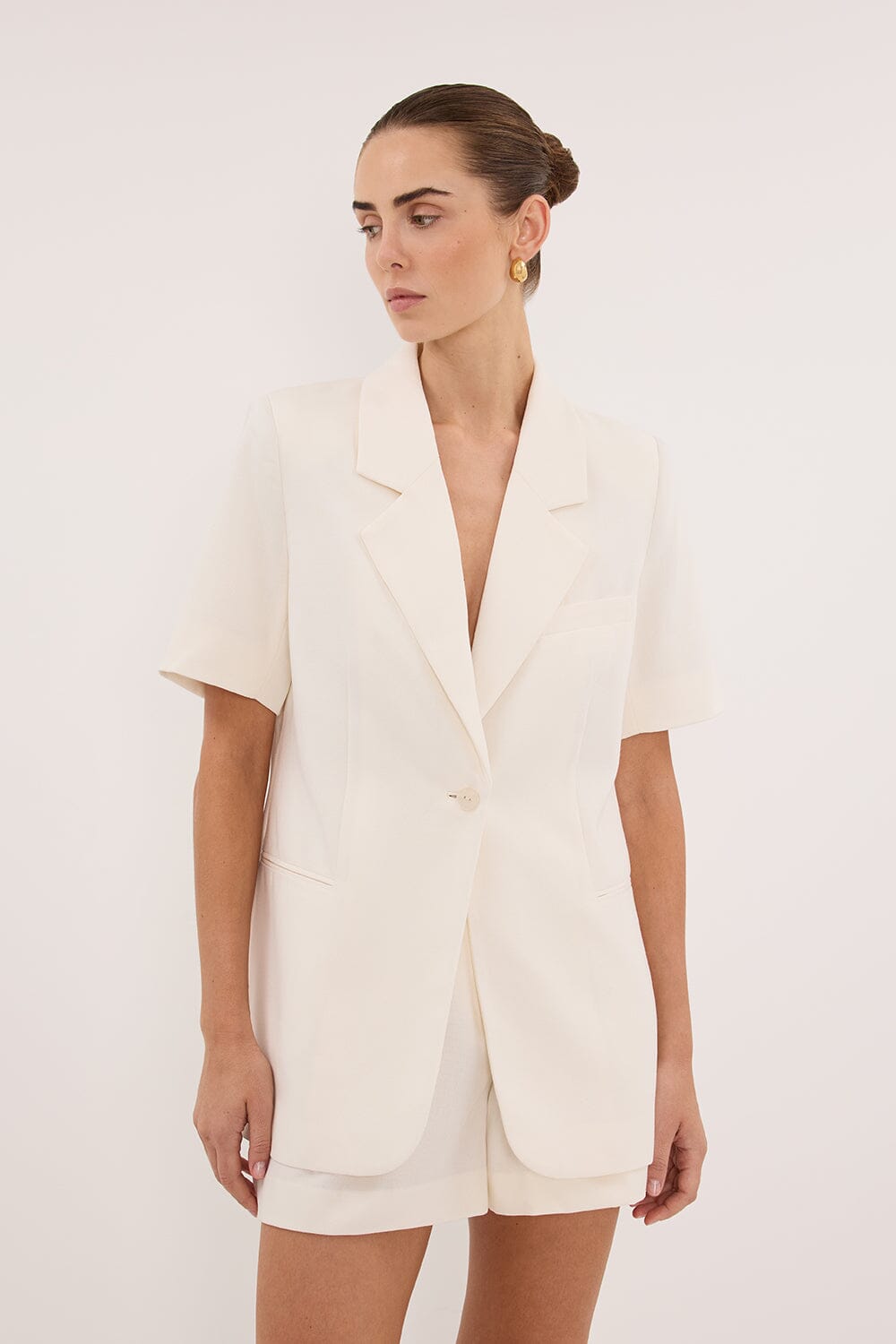 JORDY CREAM SHORT SLEEVE BLAZER