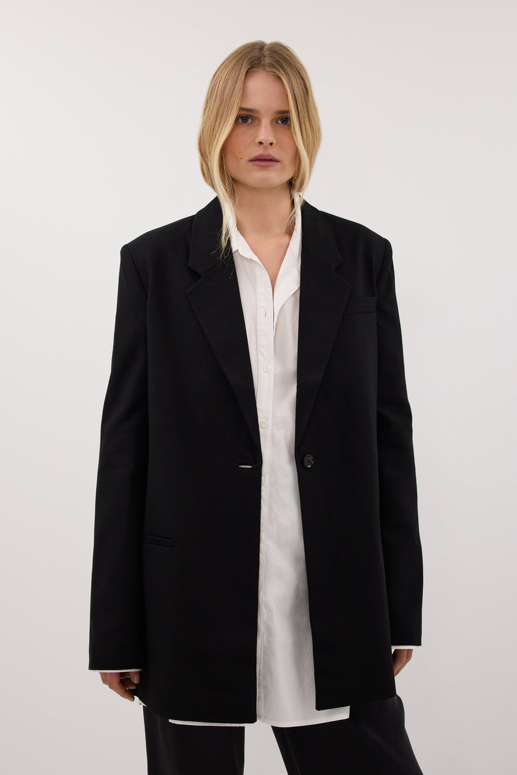 KEATON BLACK SLIM LONGLINE BLAZER