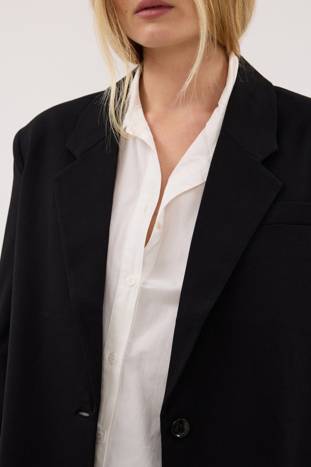 KEATON BLACK SLIM LONGLINE BLAZER