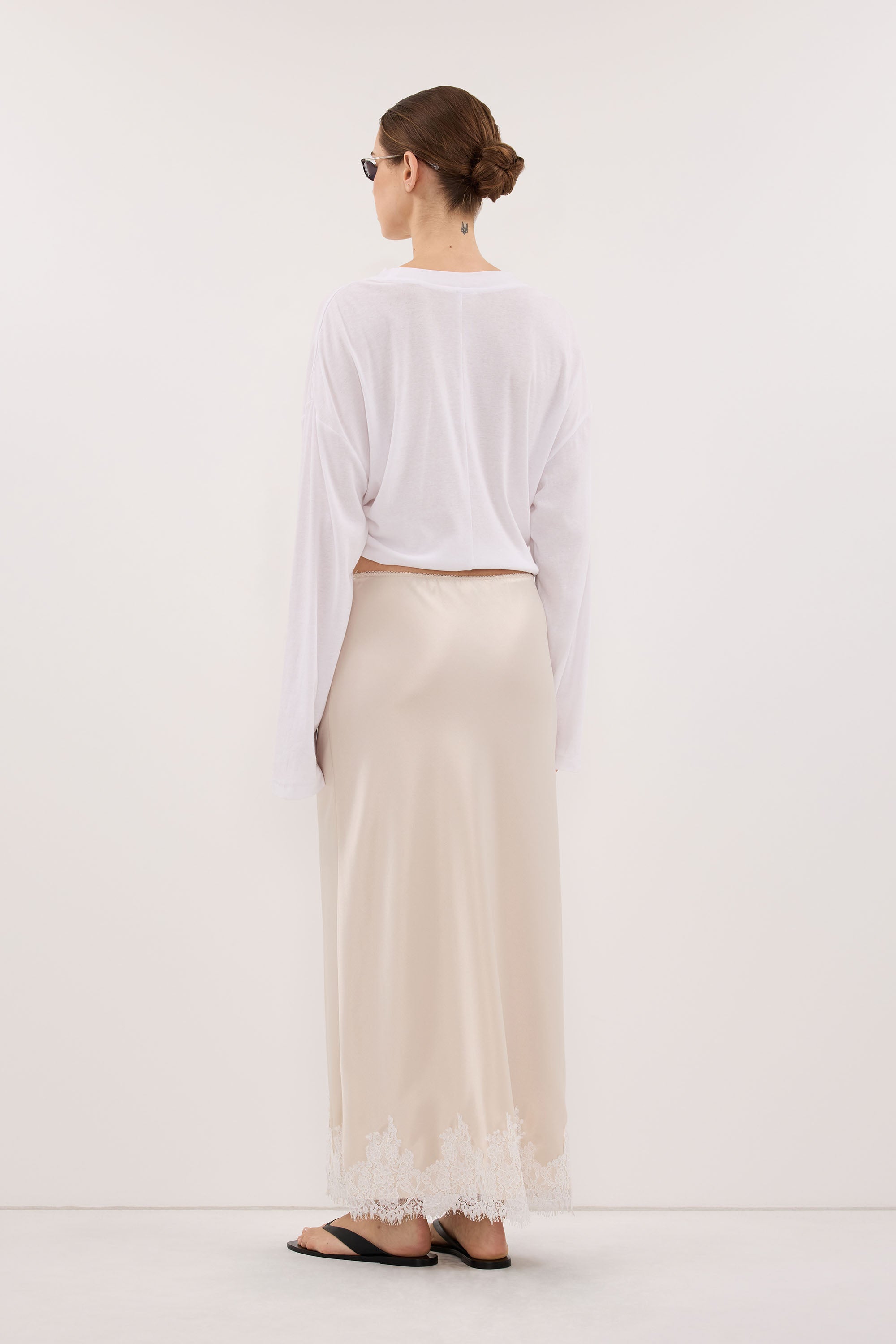 SELENE OYSTER SATIN MIDI SKIRT
