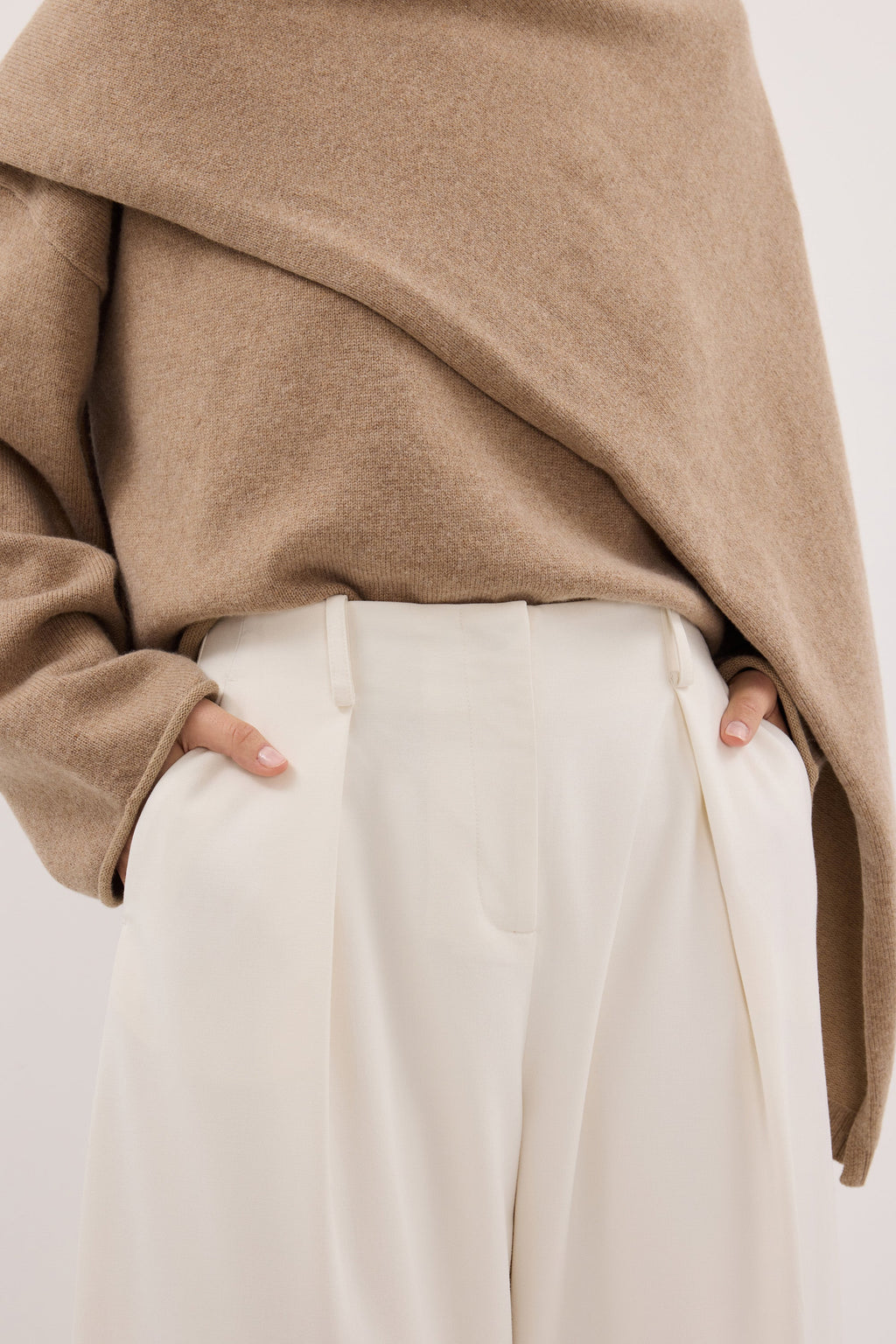 ROMY CREAM BARREL LEG TAILORED PANT