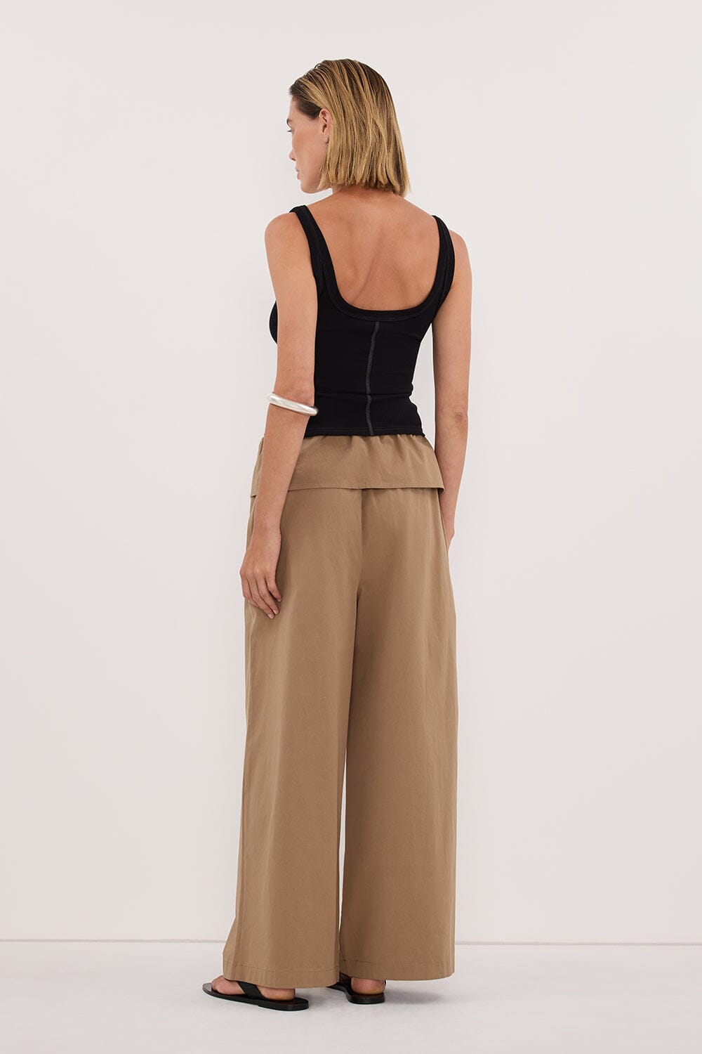 BENTLEE CARAMEL COTTON FISHERMAN PANT