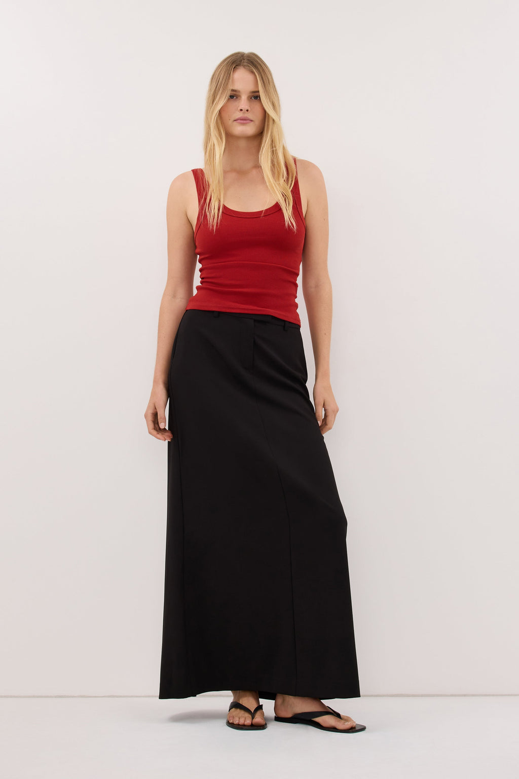 PHOEBE BURNT RED SCOOP NECK TANK