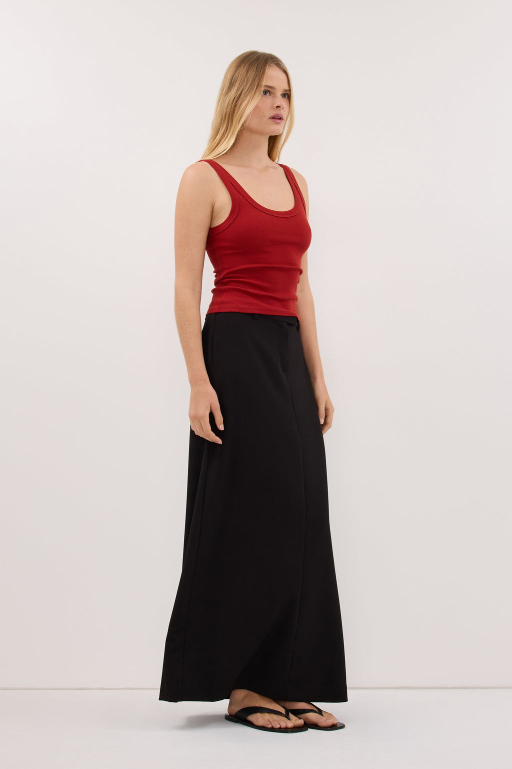 PHOEBE BURNT RED SCOOP NECK TANK
