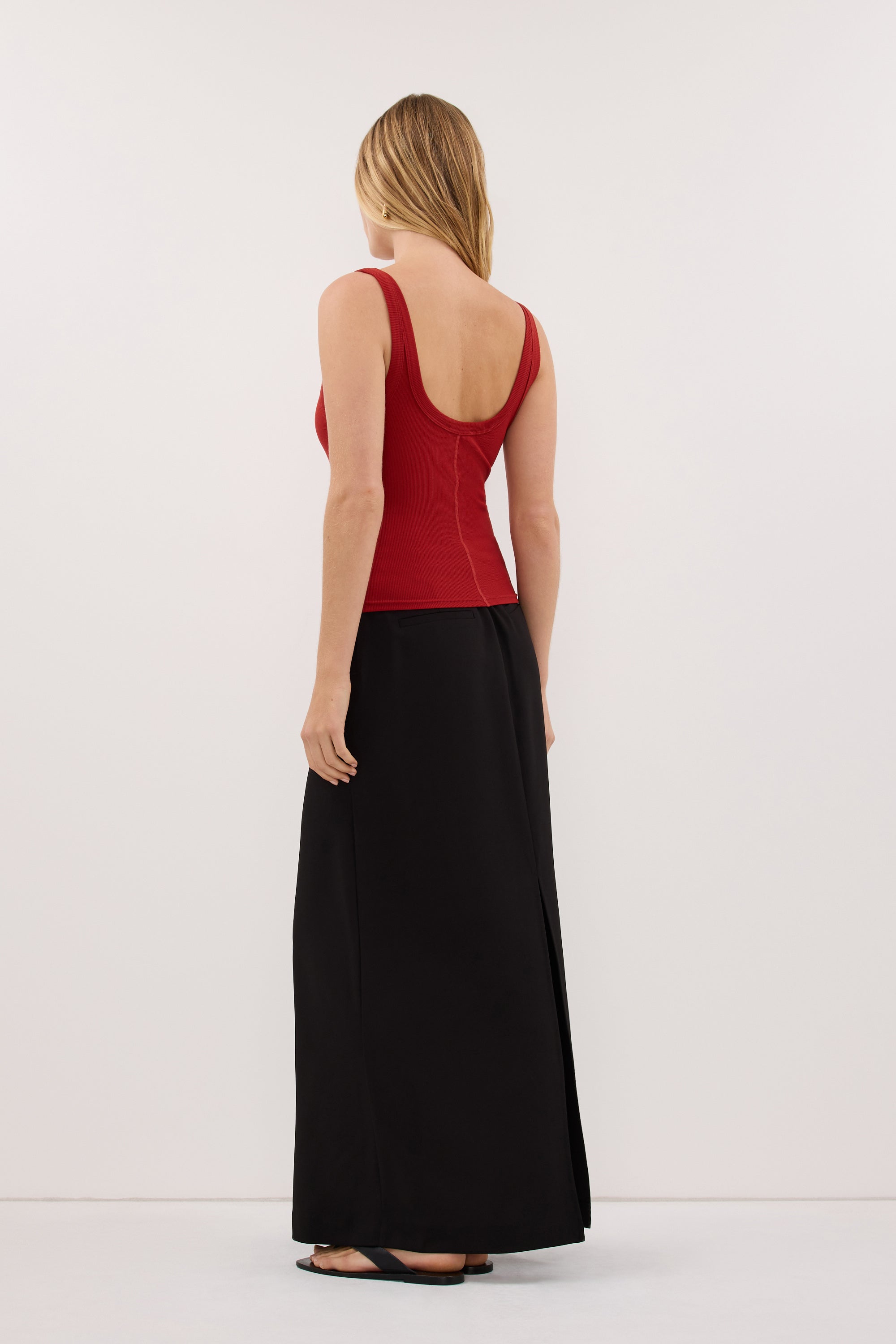 PHOEBE BURNT RED SCOOP NECK TANK