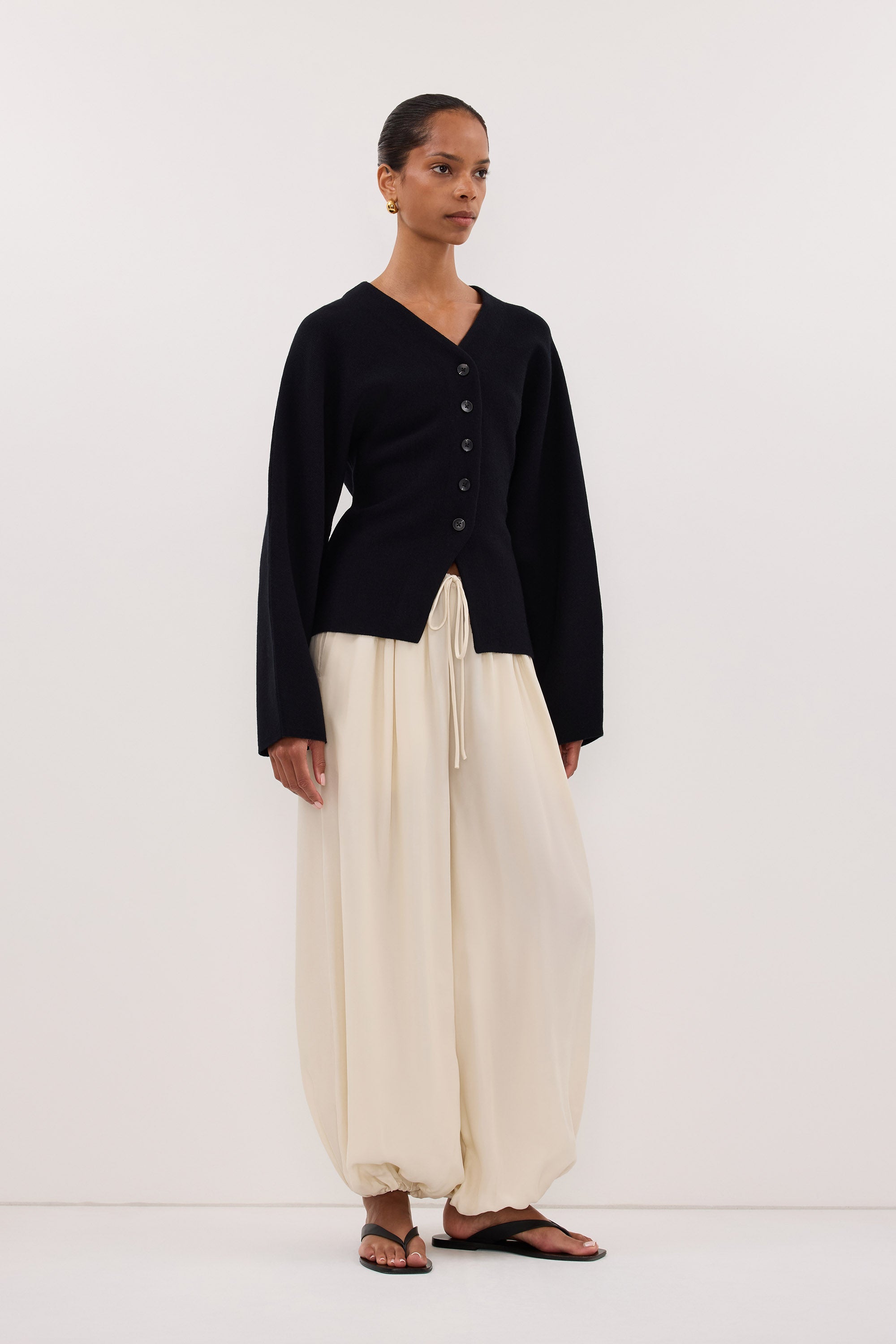 ETHEL BLACK V NECK CARDIGAN