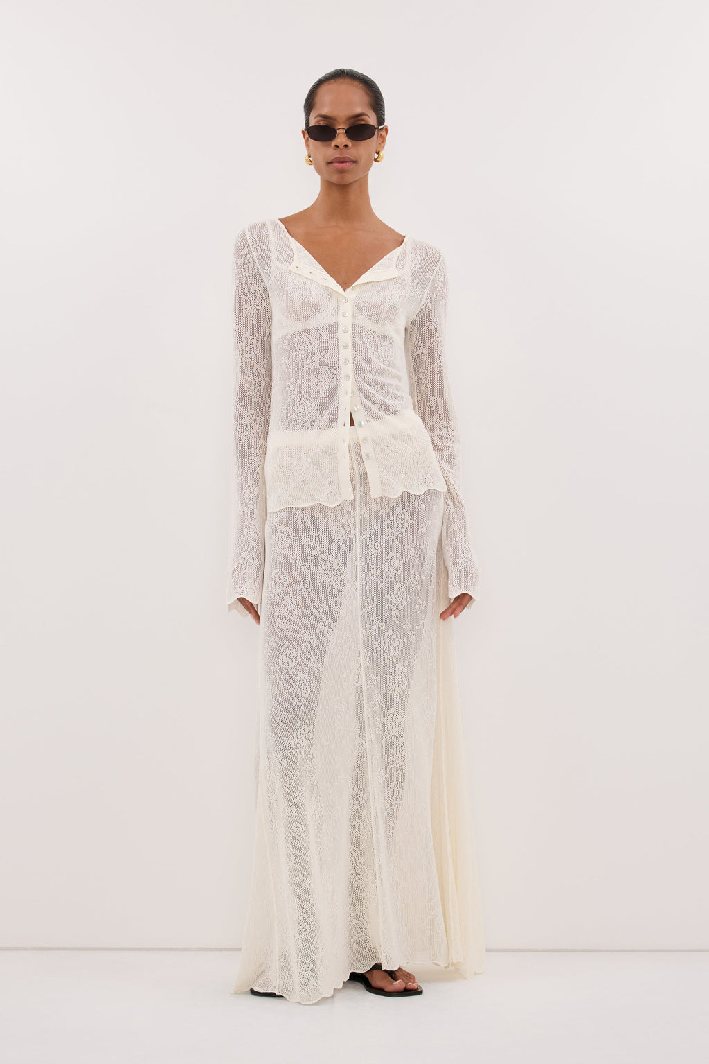 DELIA OFF WHITE LACE BUTTON TOP