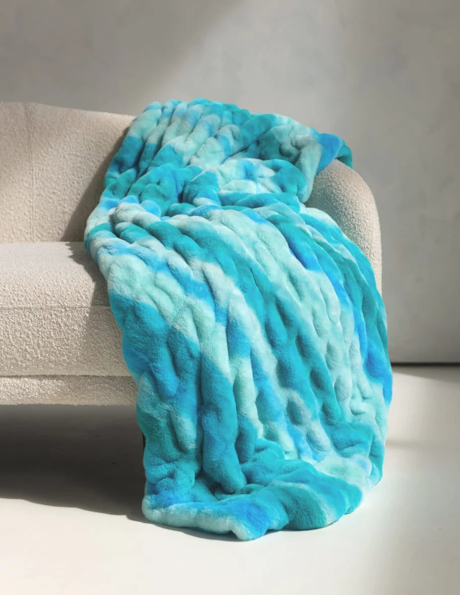 Stretch Plush Blanket - Blue Streaked Ombre