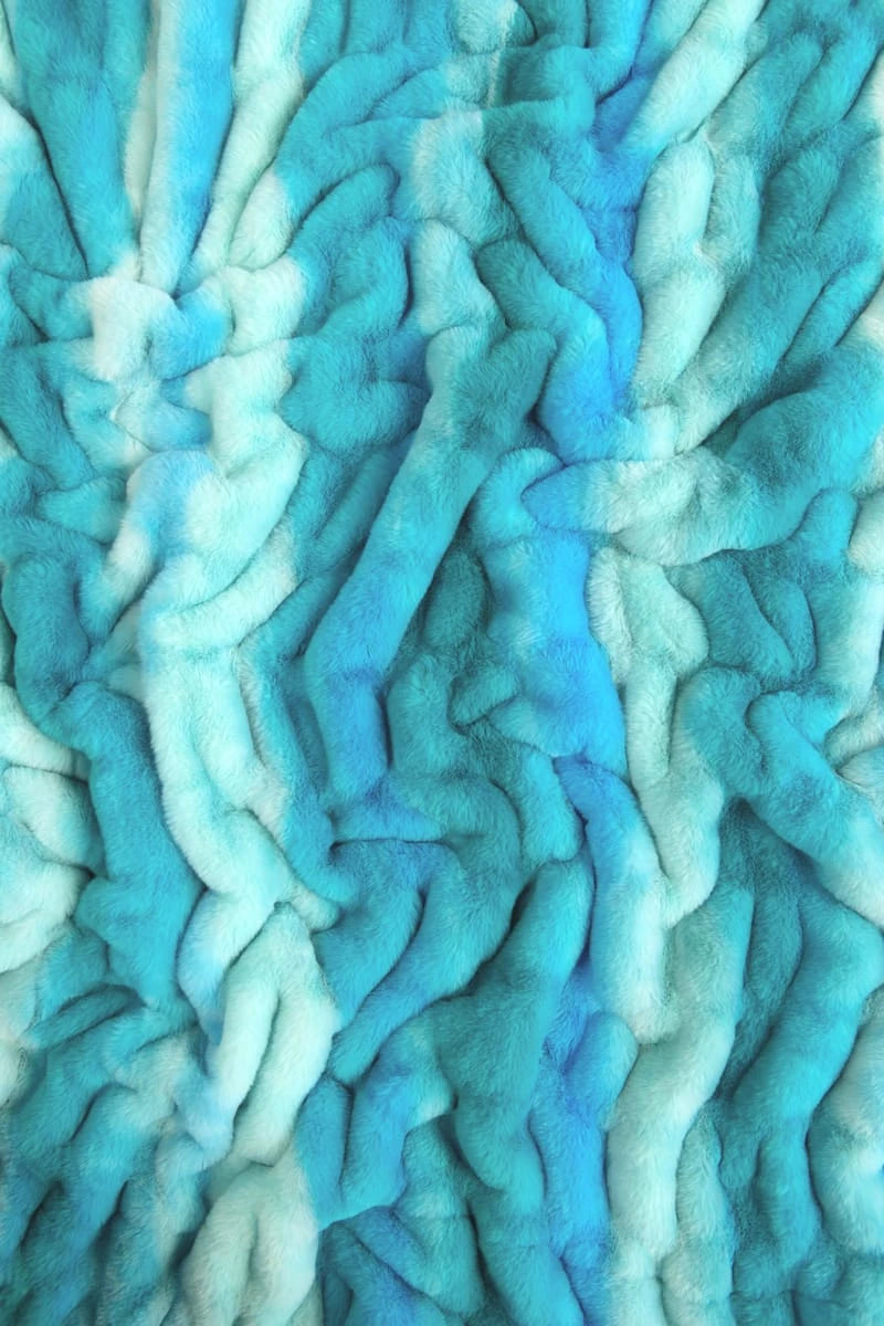 Stretch Plush Blanket - Blue Streaked Ombre