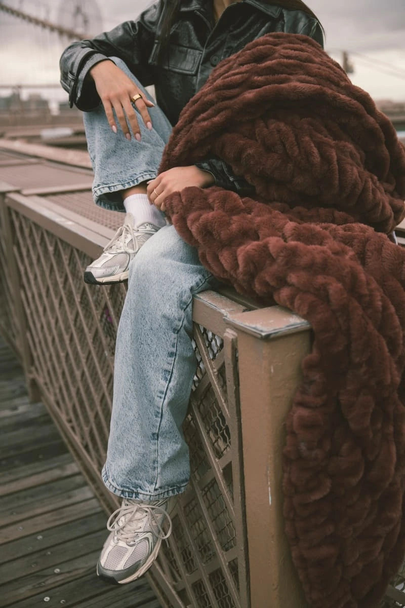 Plush Stretch Blanket - Deep Brown