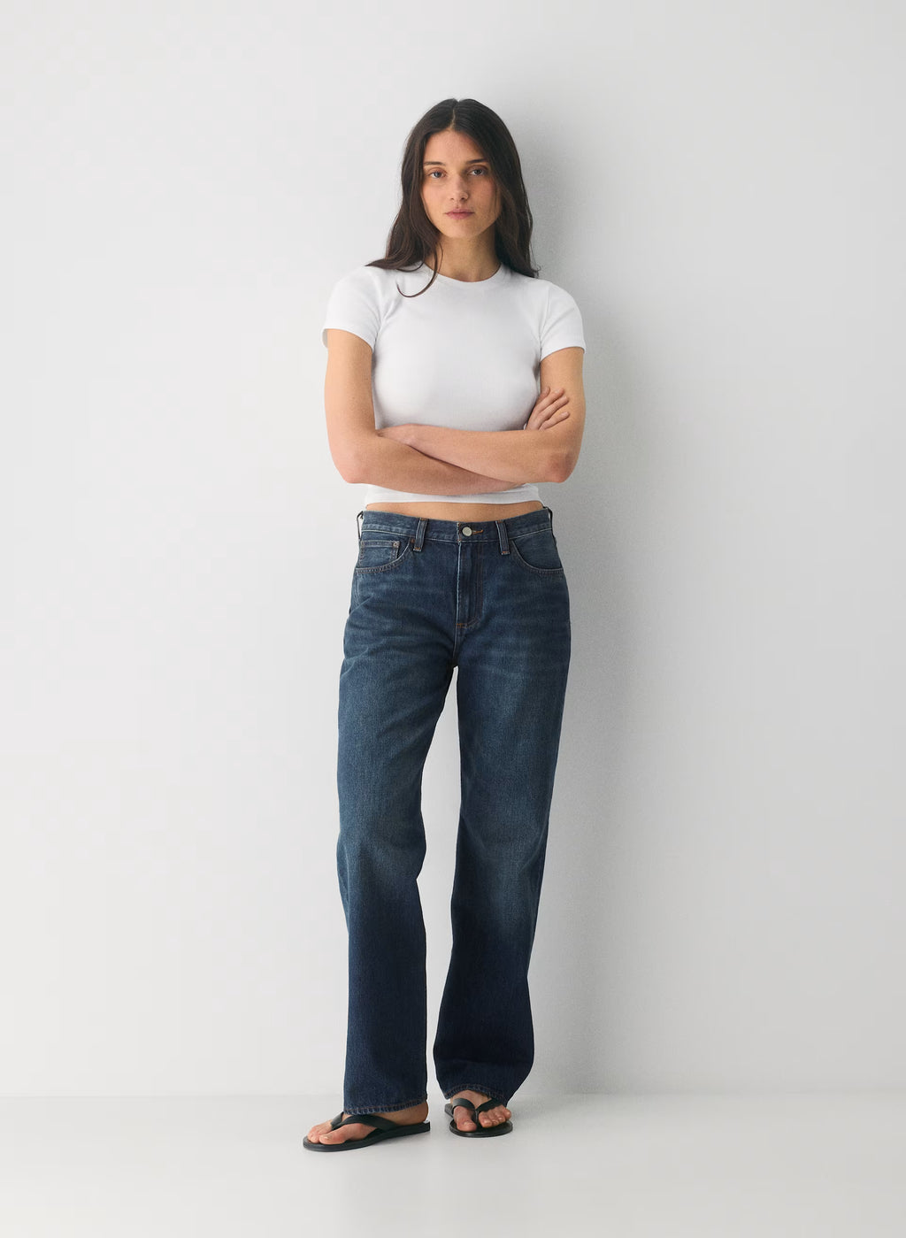 Low-Rise Baggy Jeans - Medium Indigo