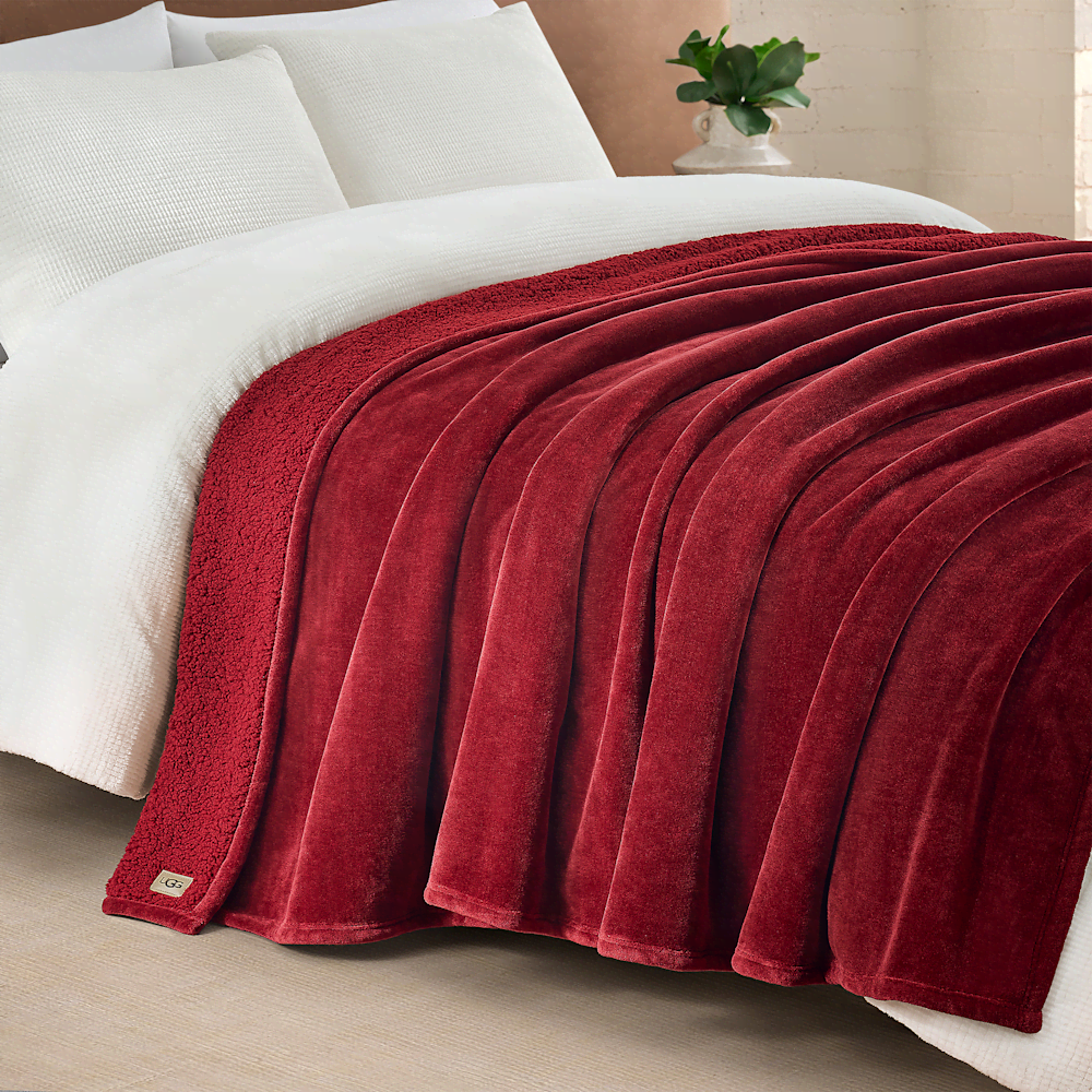 Extra-Large Plush Polyester Throw - Coffee Berry