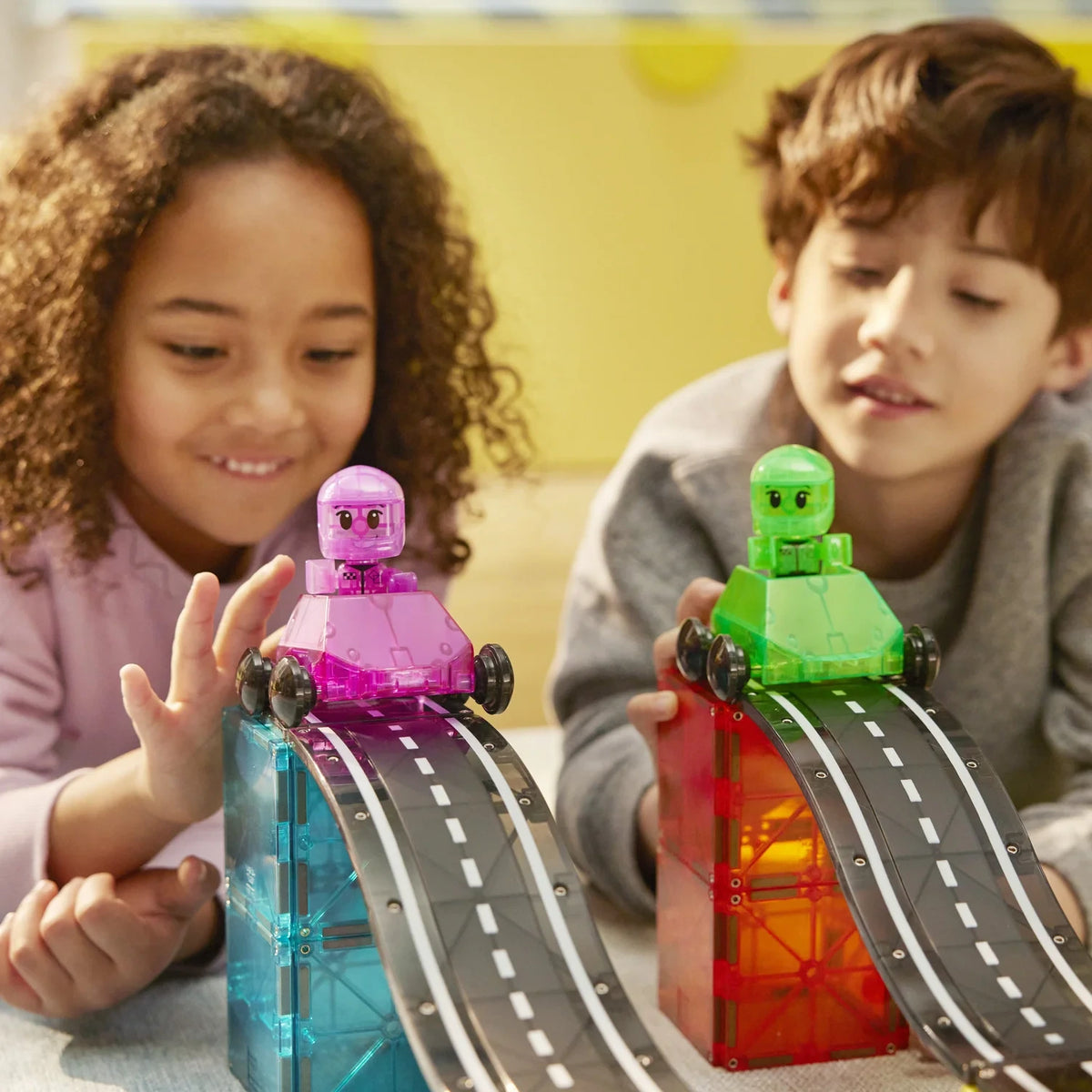 40-Piece Magnetic Race Track Building Set