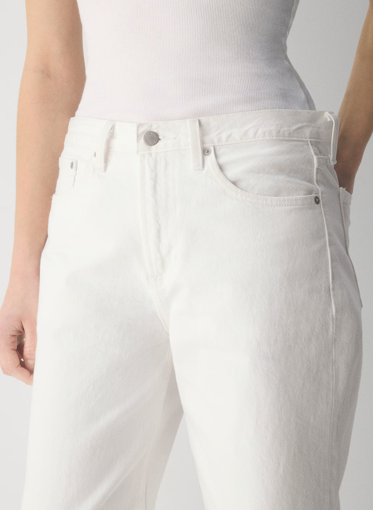 Low-Rise Baggy Jeans - Medium Indigo