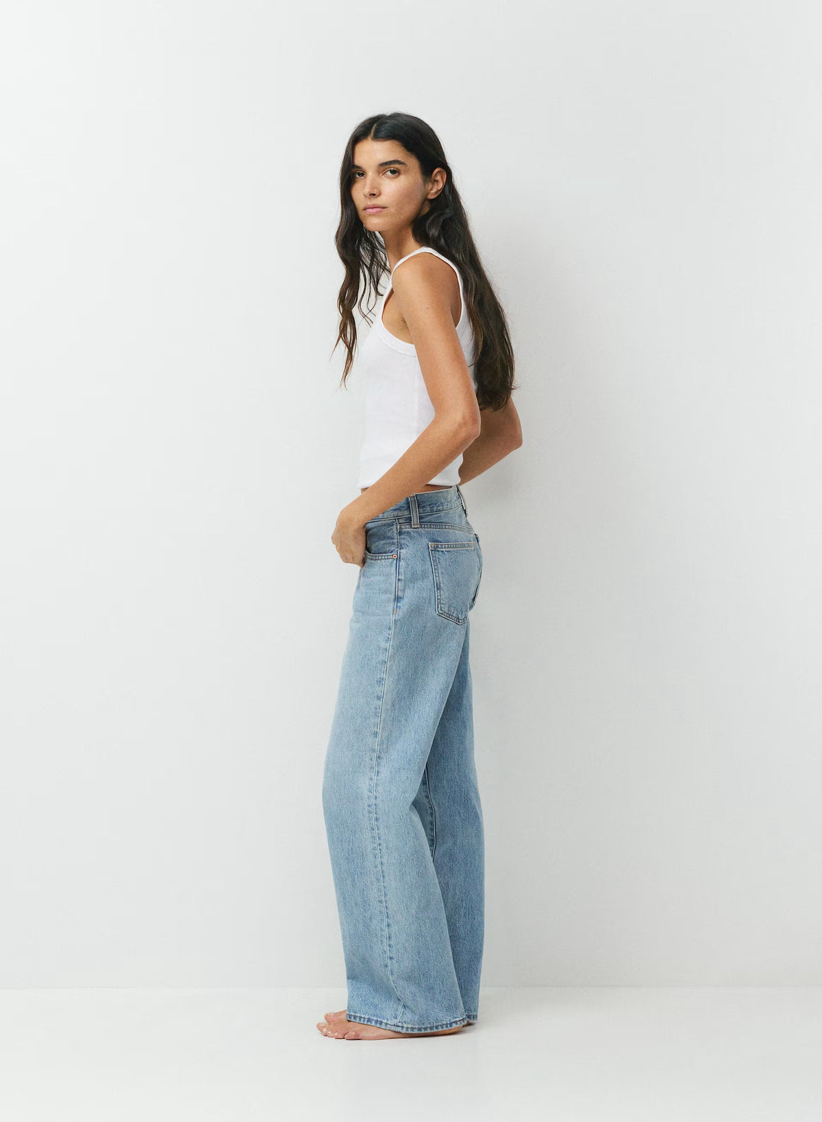 Low-Rise Wide-Leg Jeans - Dark Blue
