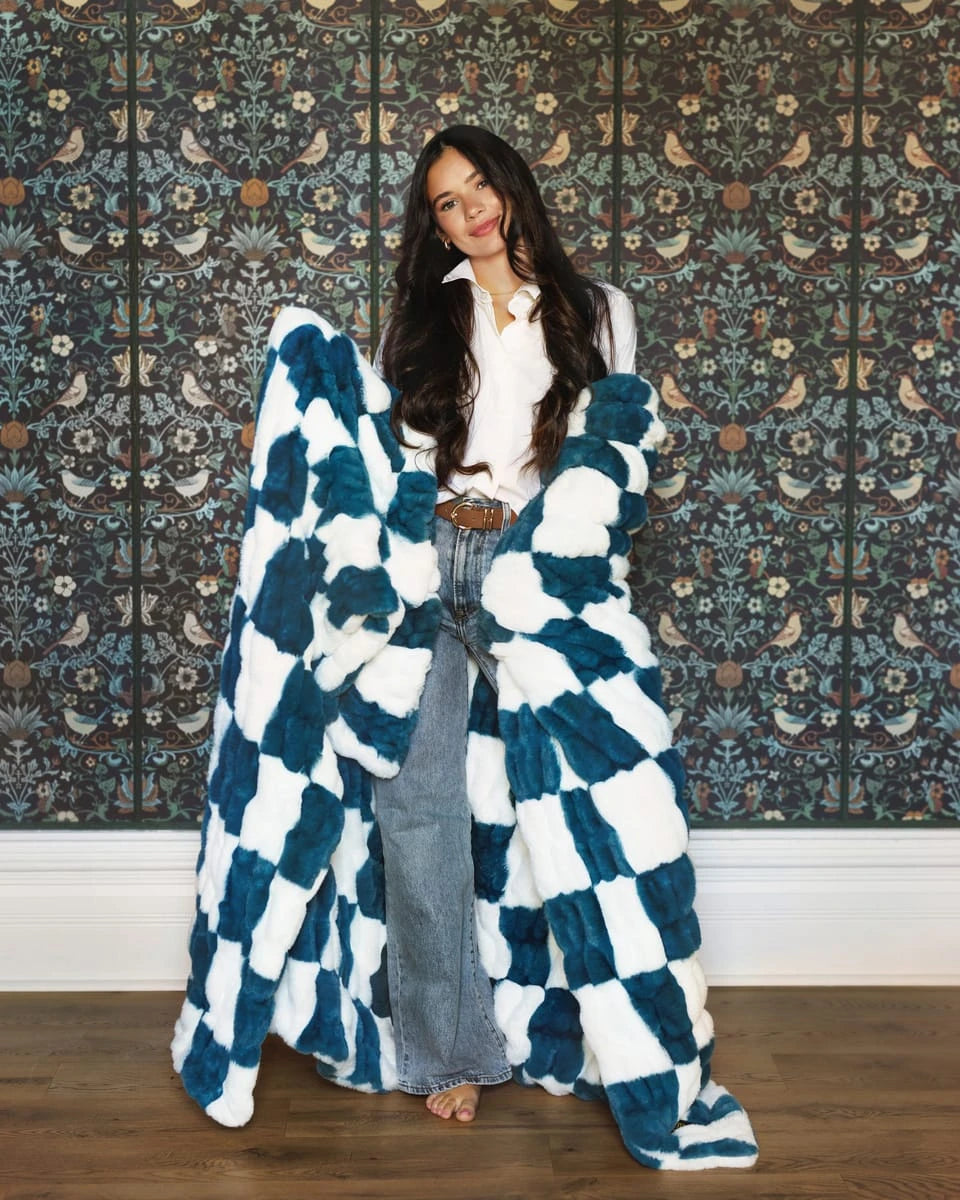 Plush Stretch Blanket - Navy Check