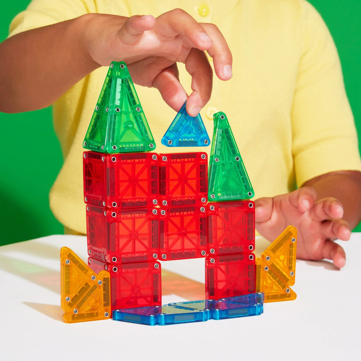 26-Piece Magnetic Building Travel Set