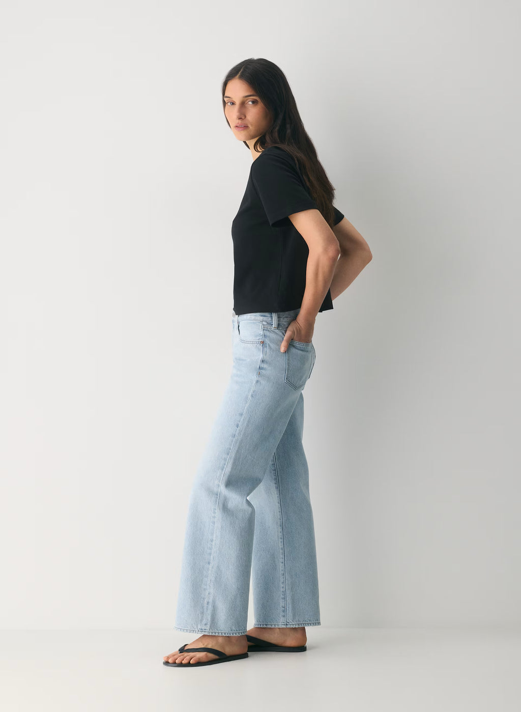Low-Rise Wide-Leg Jeans - Dark Blue