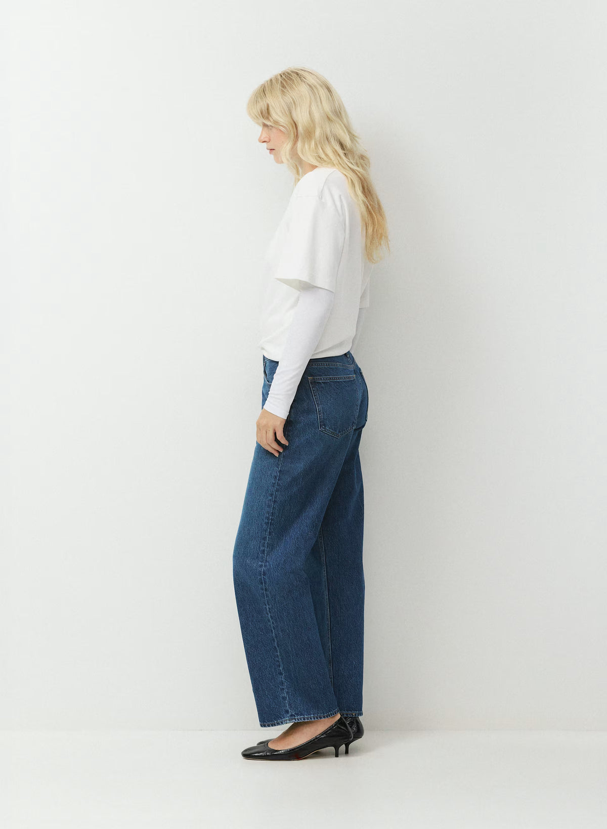 Low-Rise Baggy Jeans - Medium Indigo