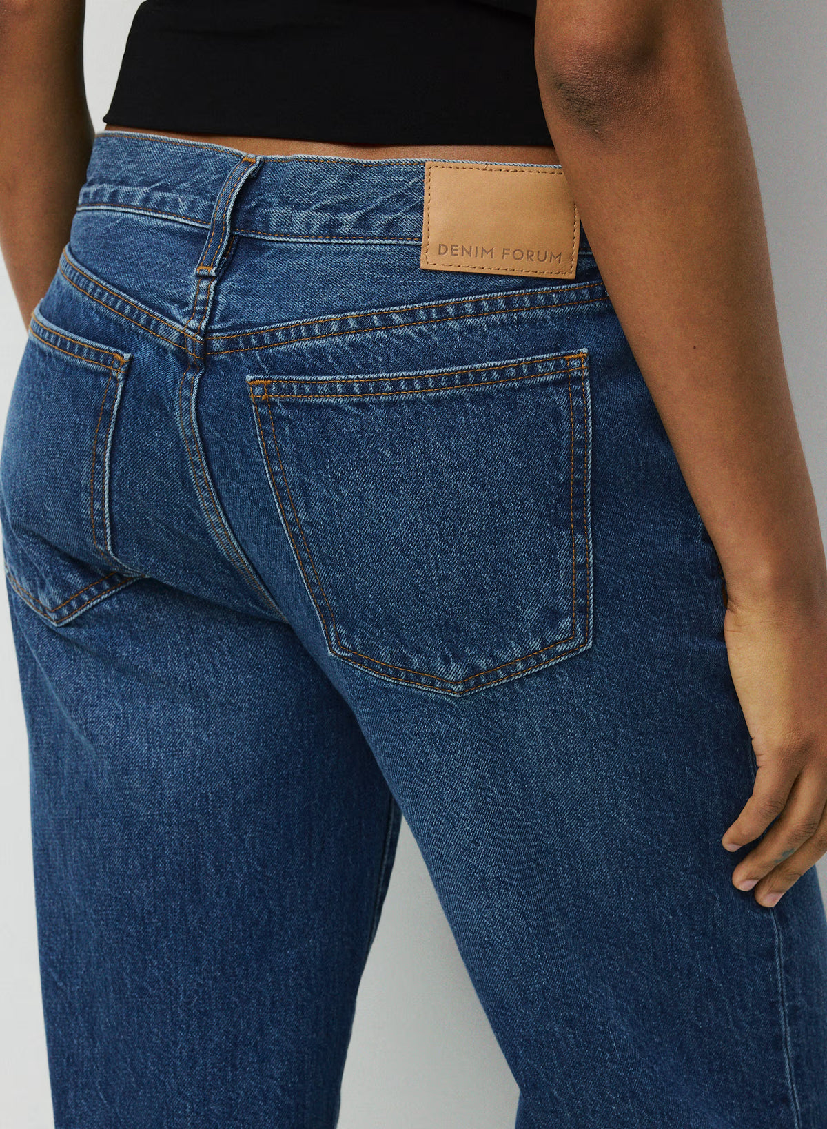 Low-Rise Wide-Leg Jeans - Dark Blue