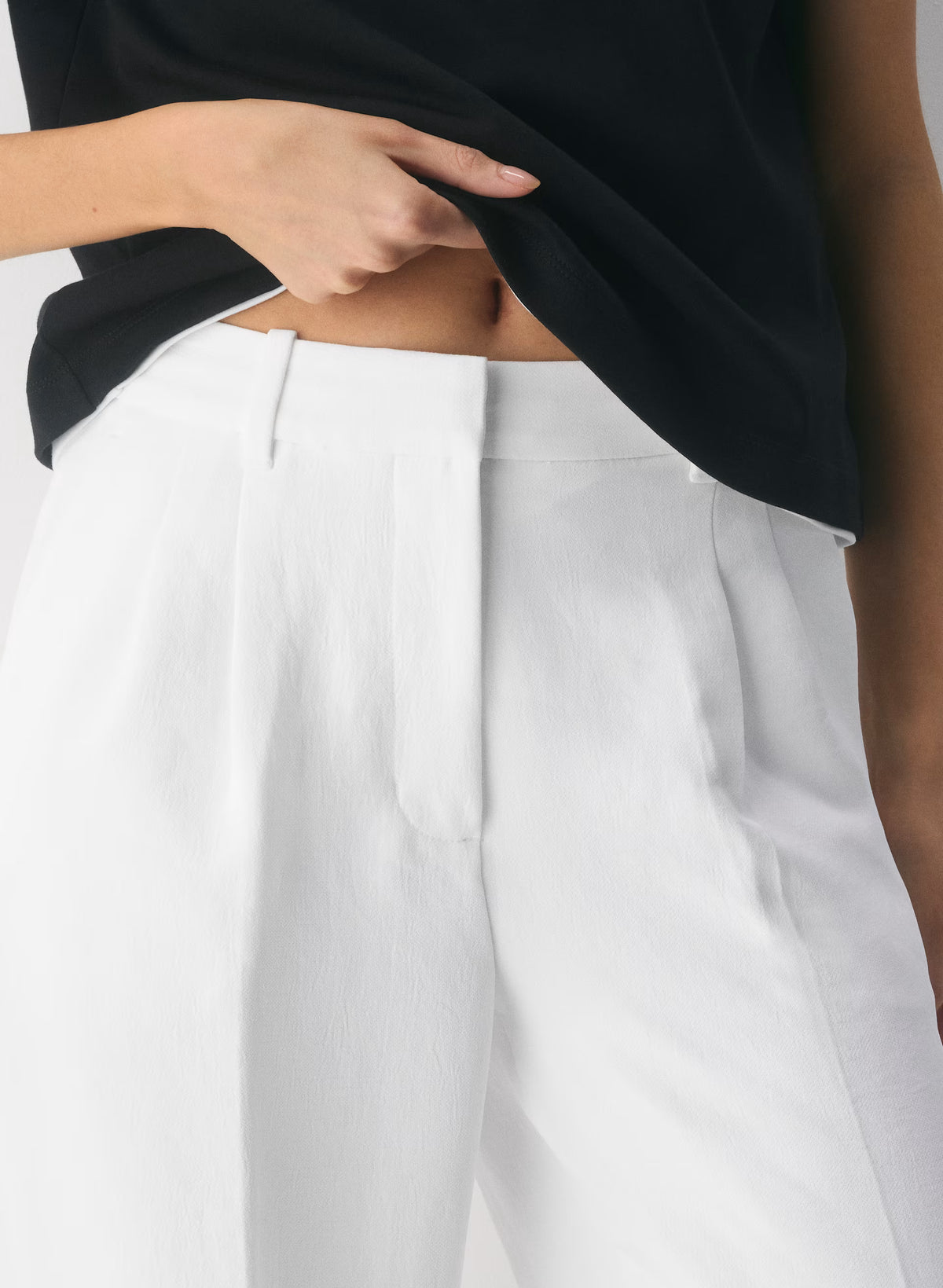 High-Rise Wide-Leg Crepe Trousers - Sand