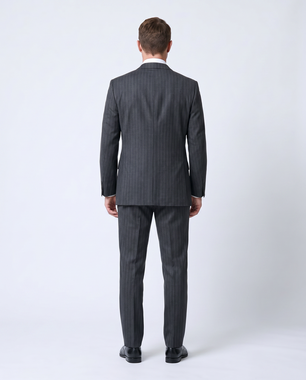 Men's Charcoal Gray Pinstripe Wool Notch Lapel 2-Button Suit