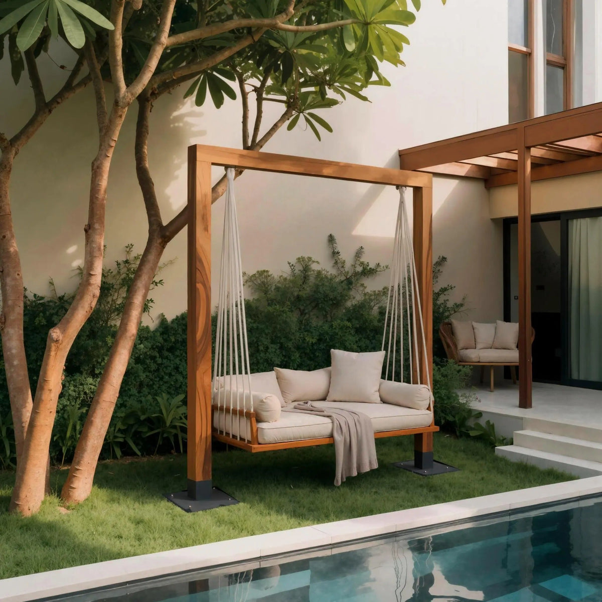 Solid Wood Freestanding Outdoor Daybed Swing with Rope Suspension